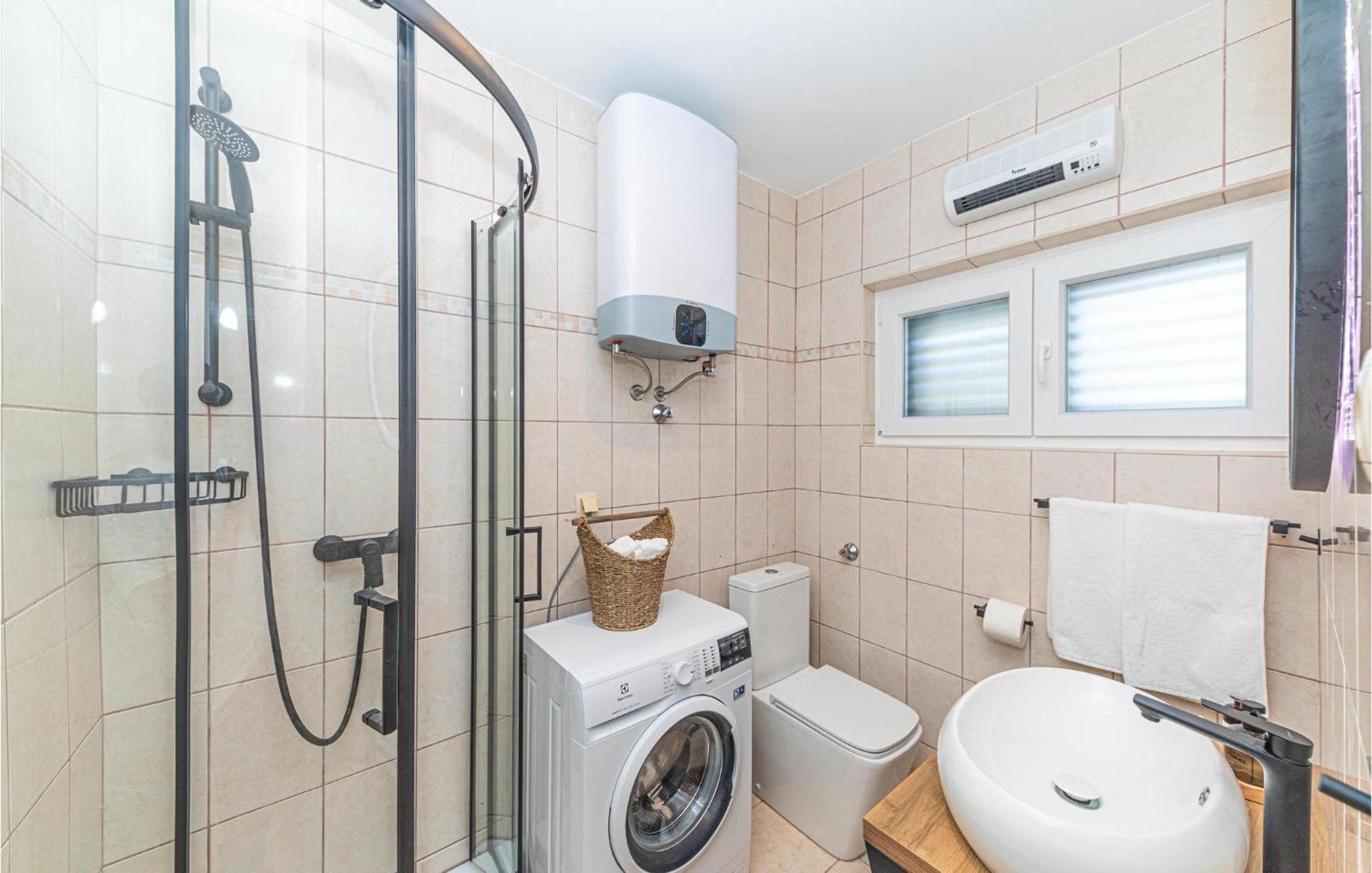 3 Bedroom Lovely Home In Jadrija Zewnętrze zdjęcie